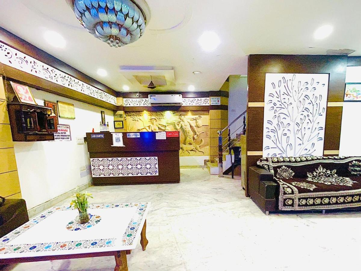 Blue Rose International, Family Hotel Agra  Ngoại thất bức ảnh