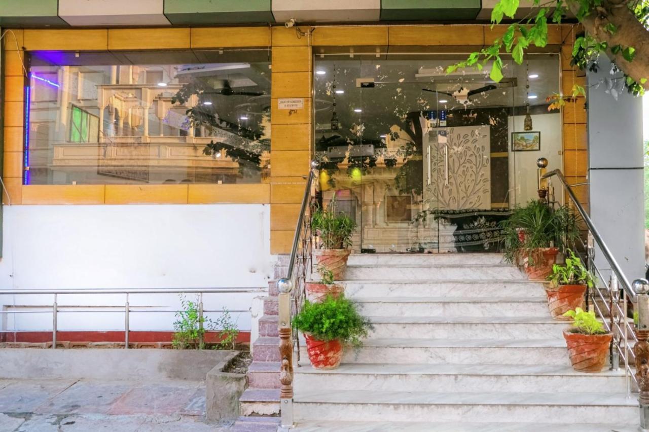 Blue Rose International, Family Hotel Agra  Ngoại thất bức ảnh
